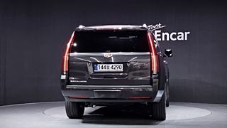 CADILLAC ESCALADE 2018