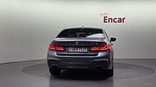 BMW 5-SERIES G30 2017