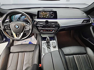 BMW 5-SERIES G30 2017
