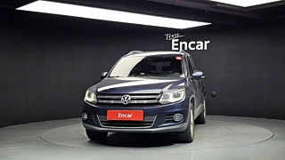 VOLKSWAGEN TIGUAN 2015