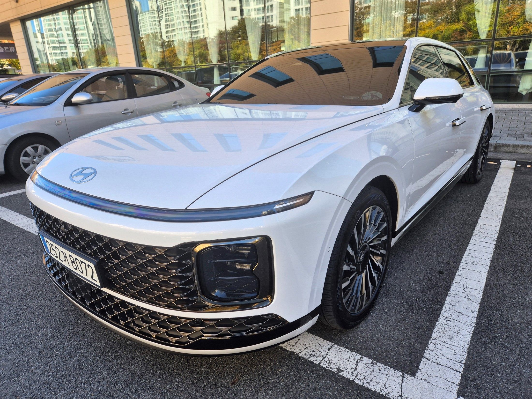 HYUNDAI GRANDEUR HYBRID GN7 2023