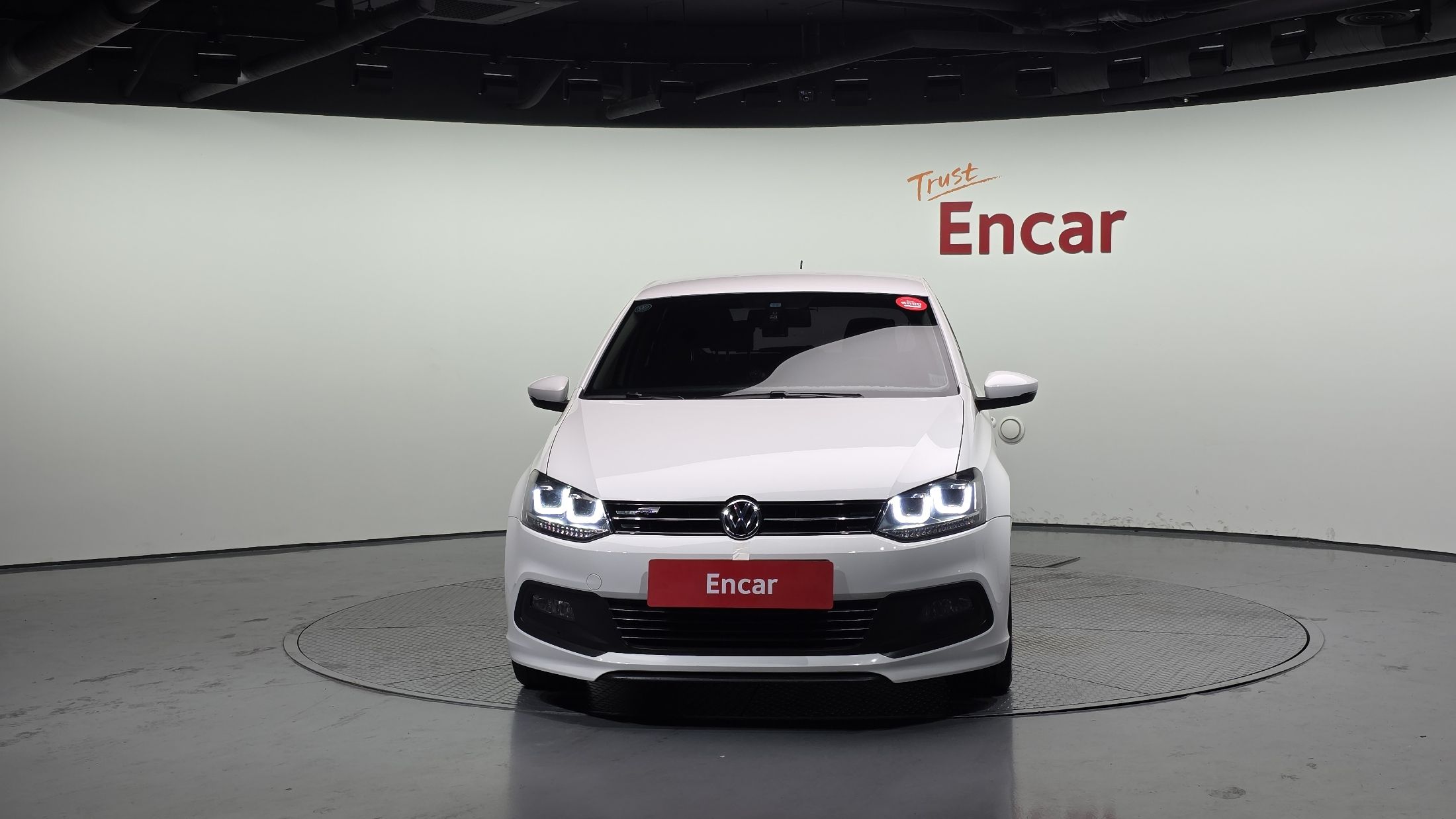 VOLKSWAGEN POLO 2014