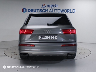 AUDI Q7 4M 2016
