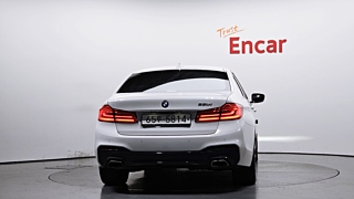 BMW 5-SERIES G30 2017