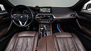 BMW 5-SERIES G30 2017