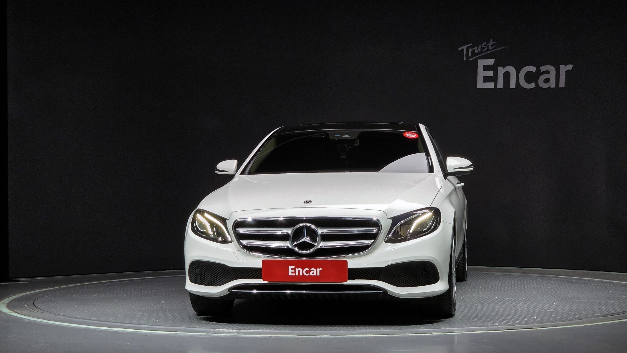 MERCEDES BENZ E-CLASS W213 2017