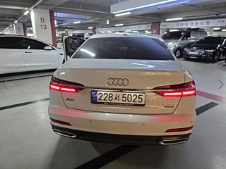 AUDI A6 C8 2023