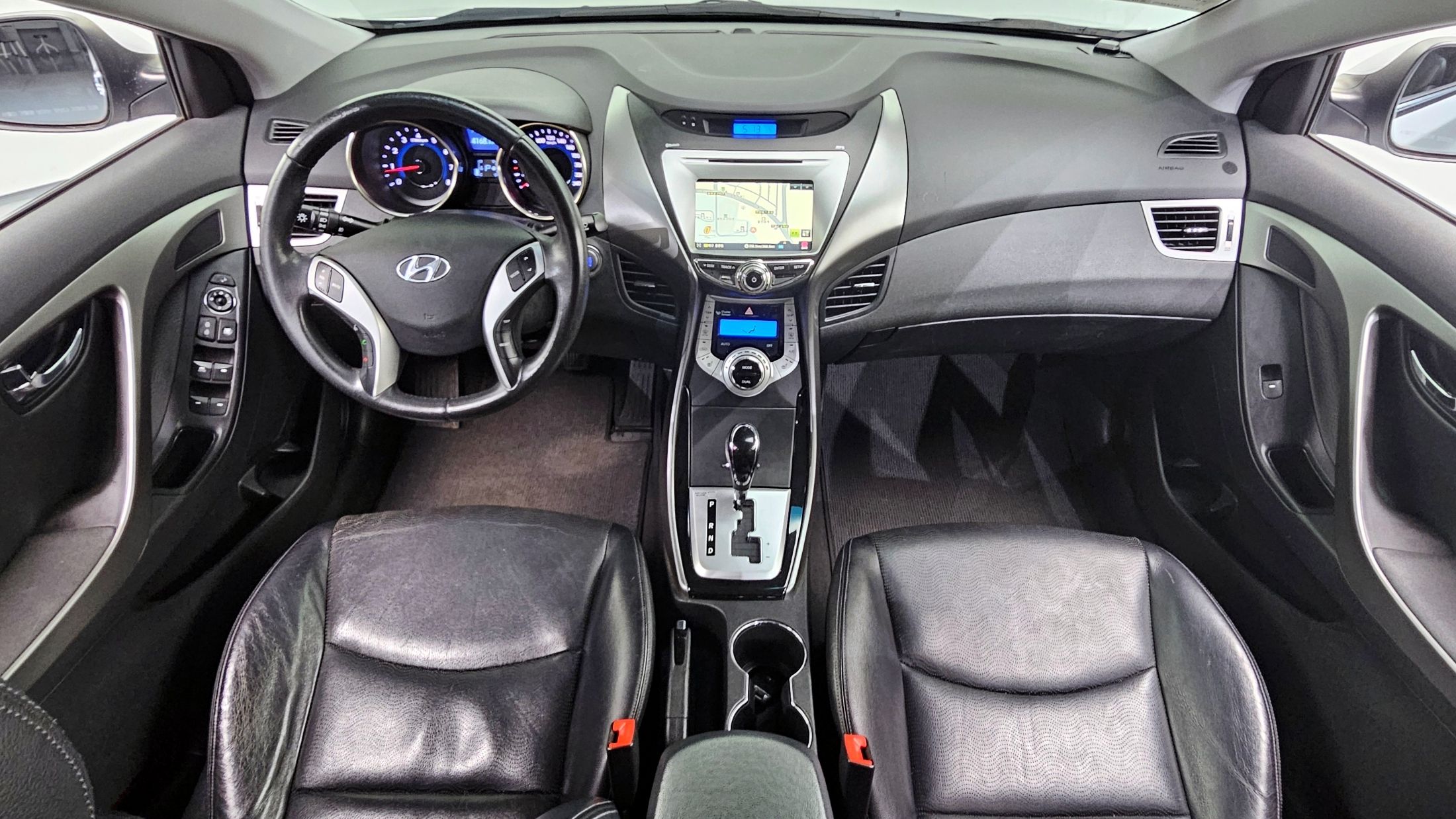 HYUNDAI AVANTE MD 2010