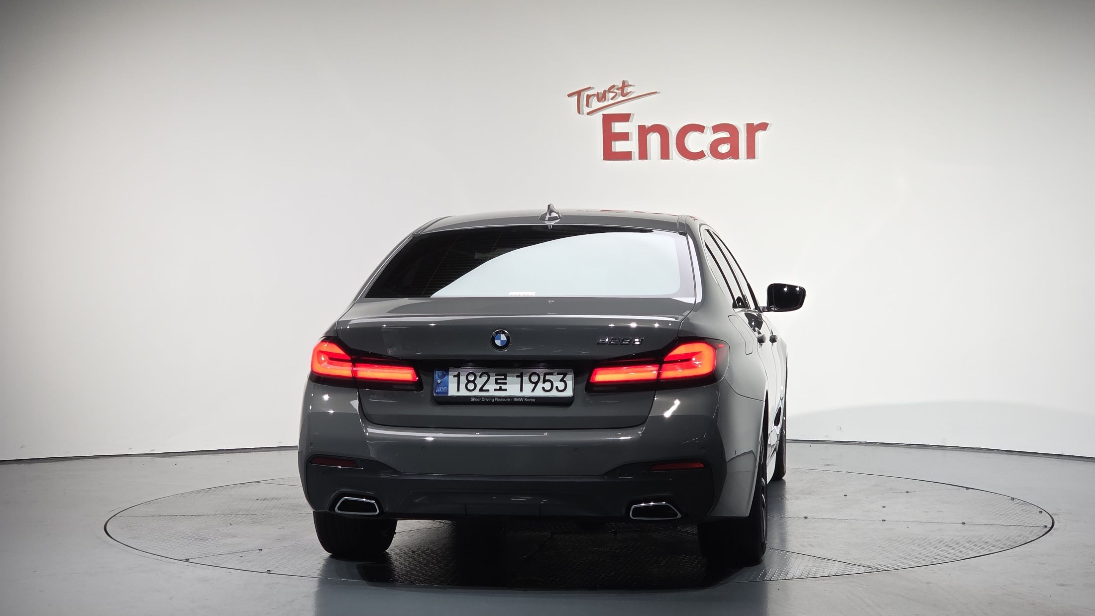 BMW 5-SERIES G30 2021