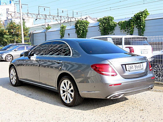 MERCEDES BENZ E-CLASS W213 2019