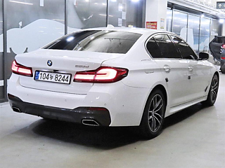 BMW 5-SERIES G30 2020