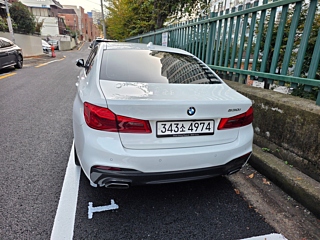 BMW 5-SERIES G30 2019