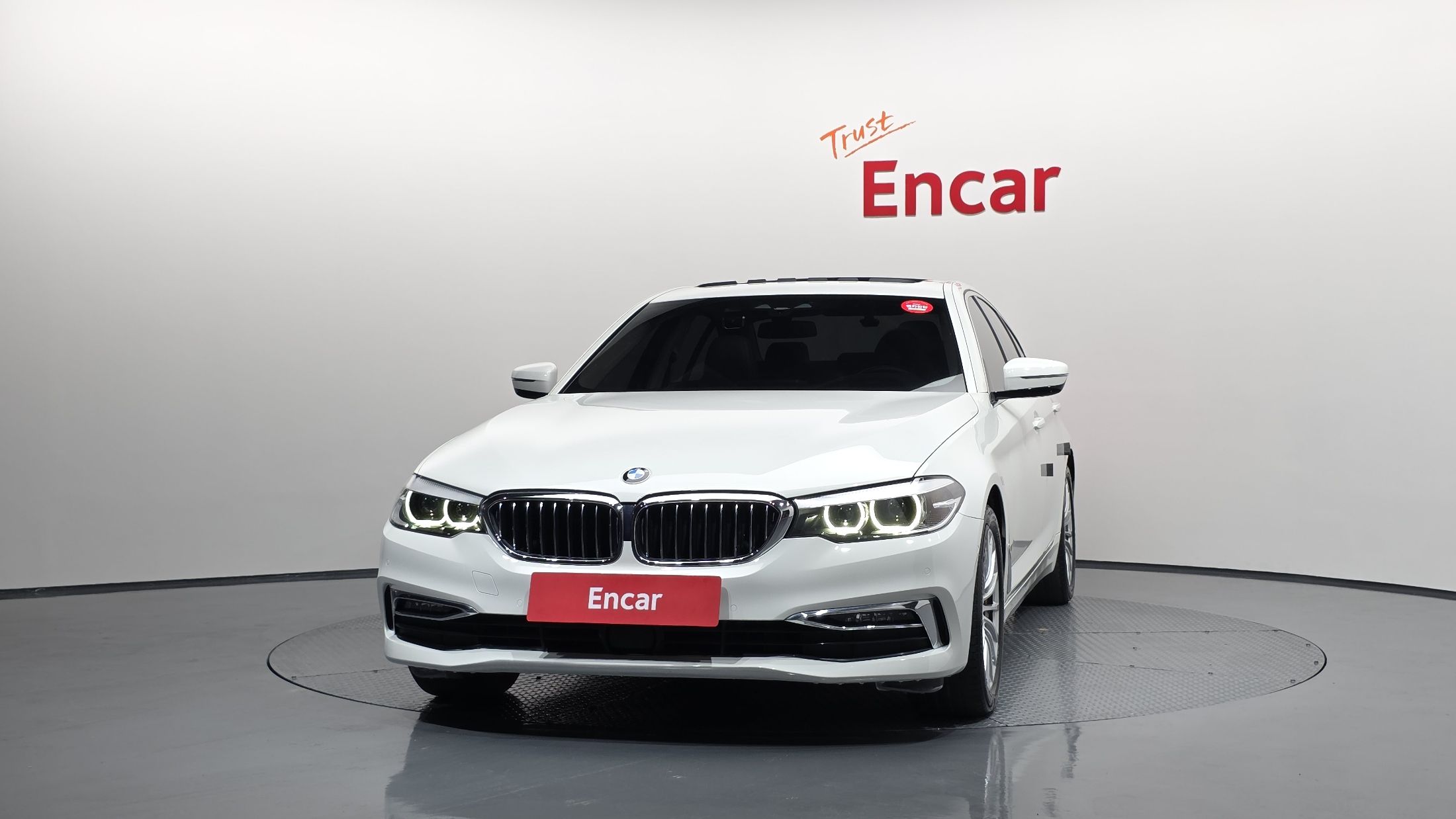 BMW 5-SERIES G30 2019