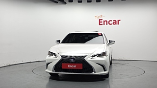 LEXUS ES300H 2019