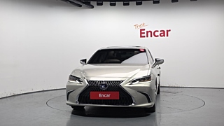 LEXUS ES300H 2019