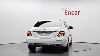 MERCEDES BENZ E-CLASS W213 2019