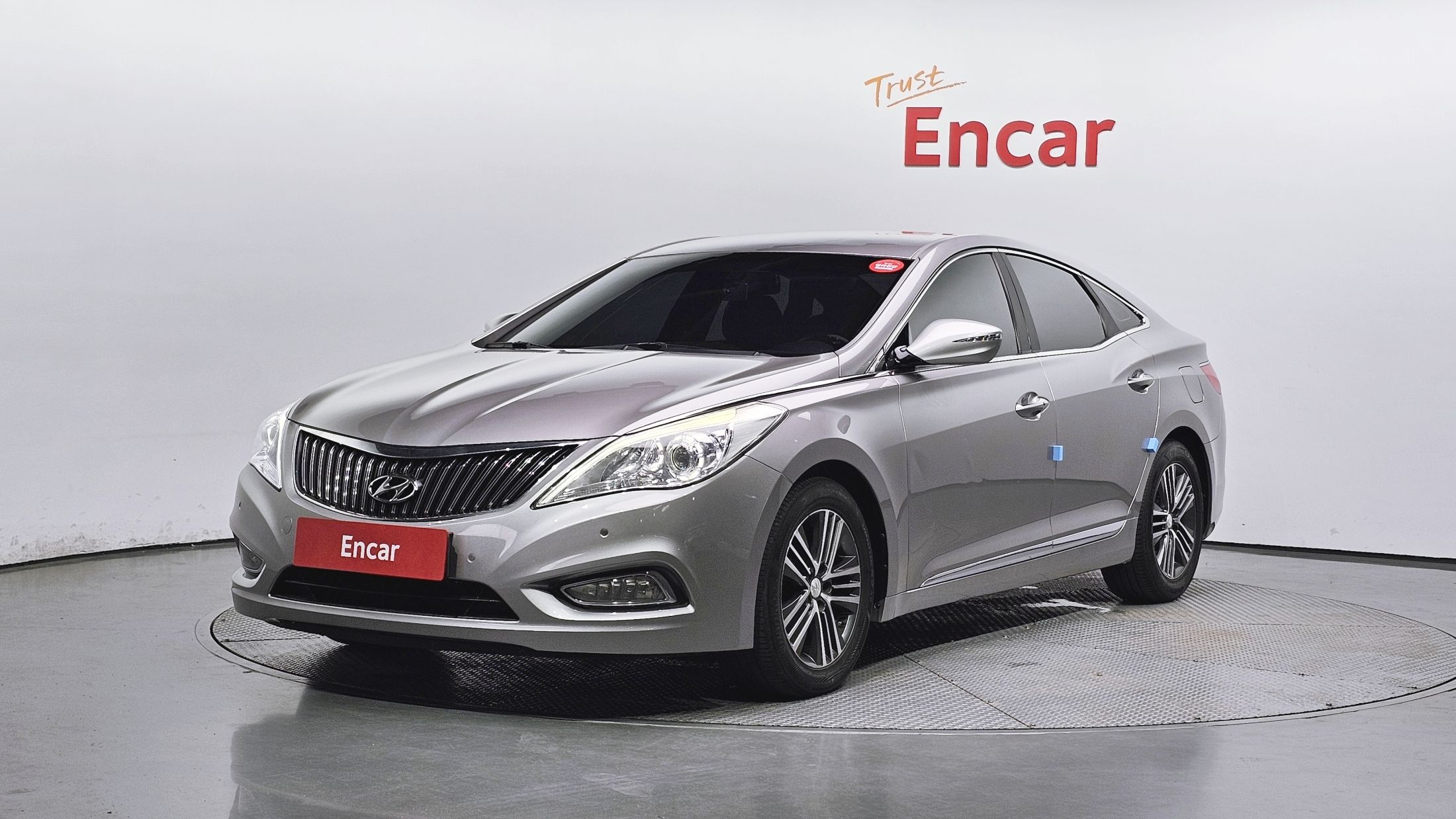 HYUNDAI GRANDEUR HG 2013