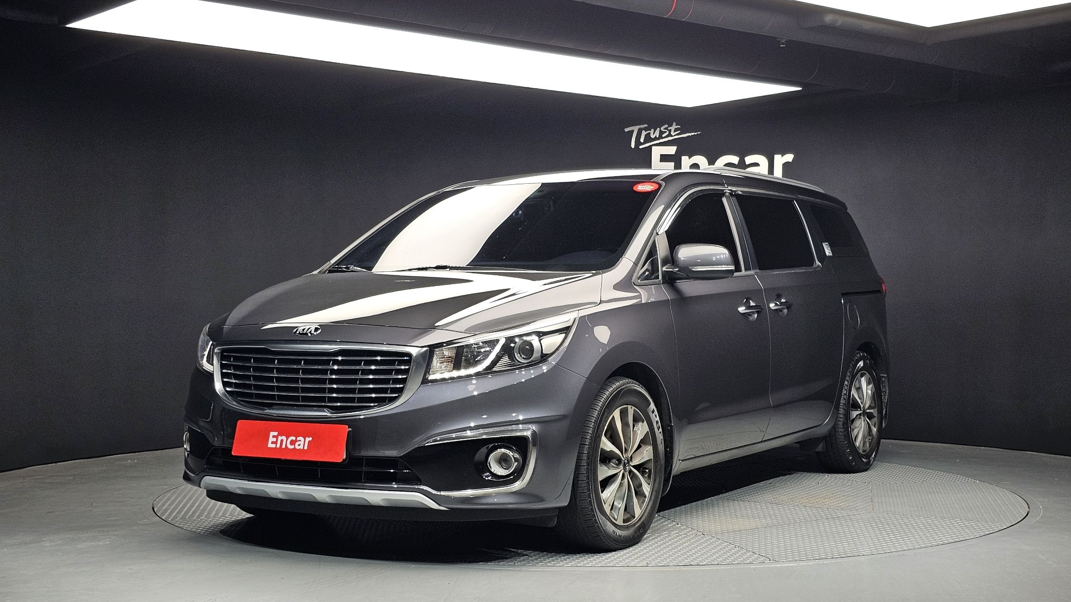 KIA CARNIVAL 2015