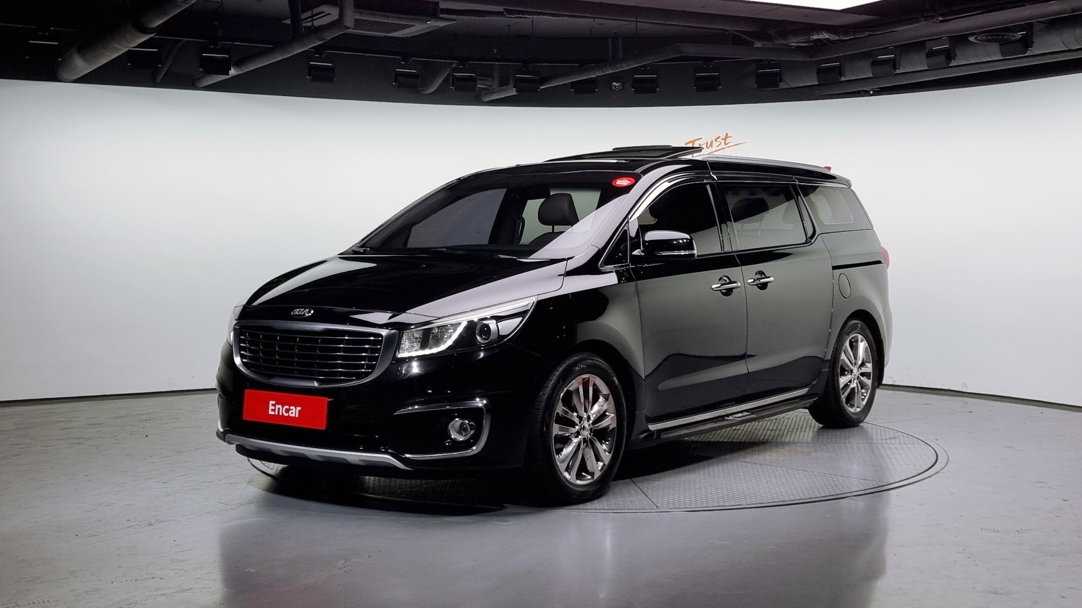 KIA CARNIVAL 2016