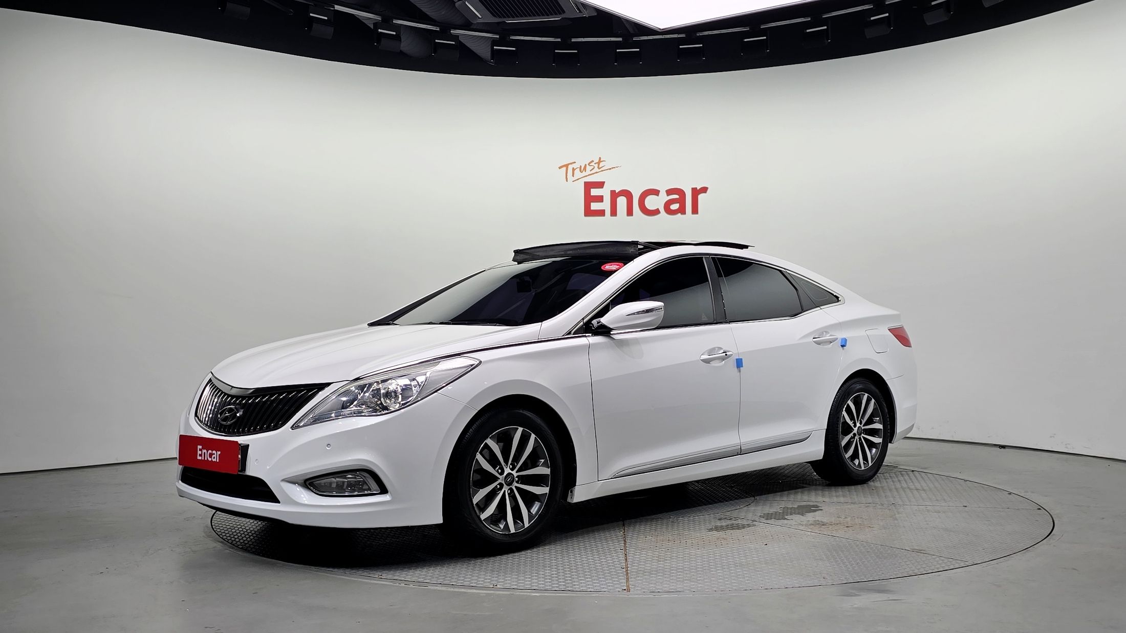 HYUNDAI GRANDEUR HG 2012