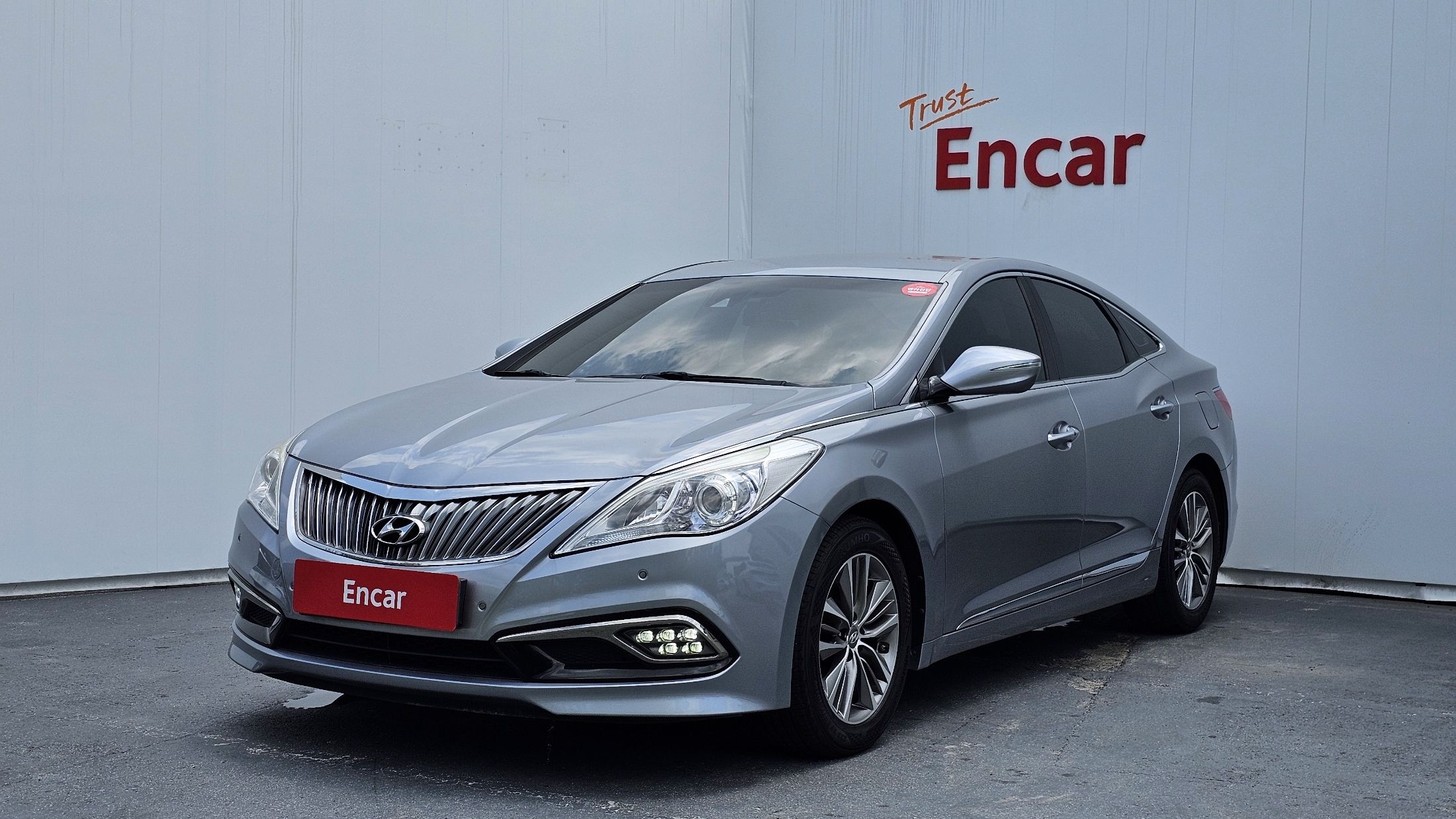 HYUNDAI GRANDEUR HG 2015