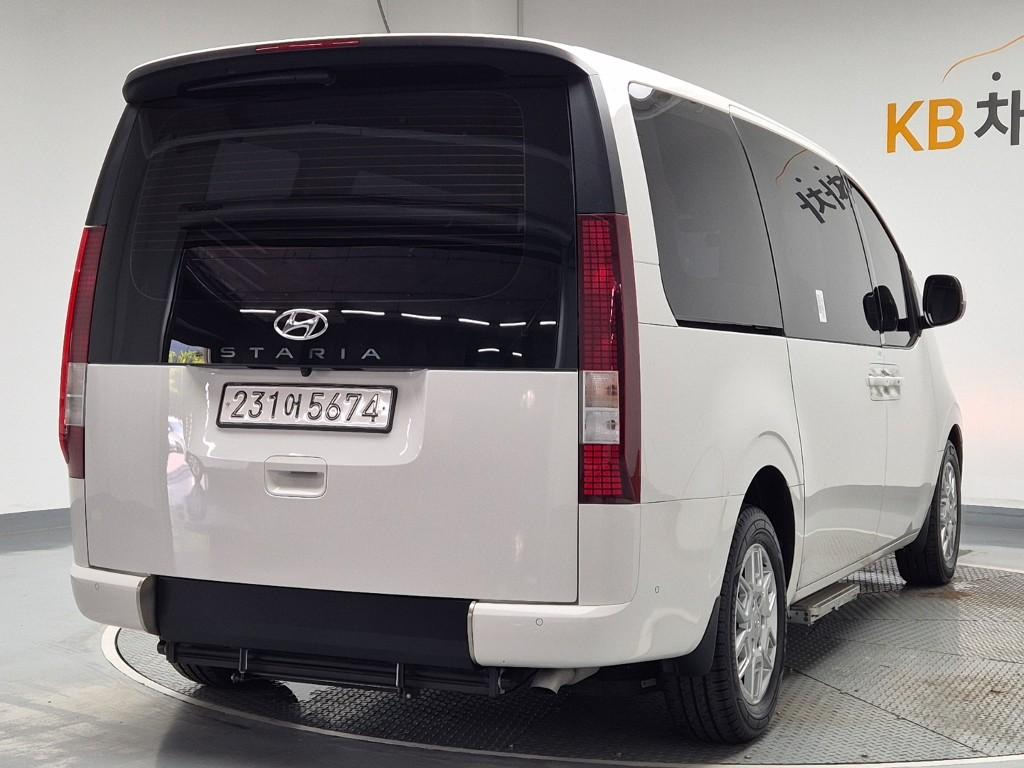 HYUNDAI STARIA 2022