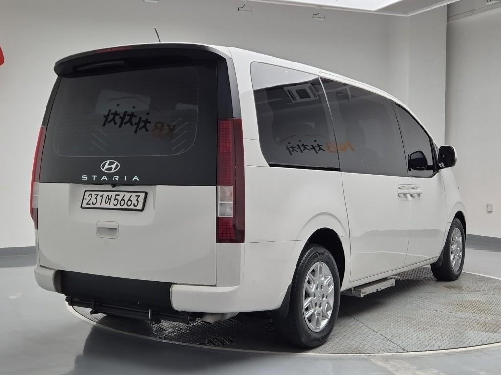 HYUNDAI STARIA 2022