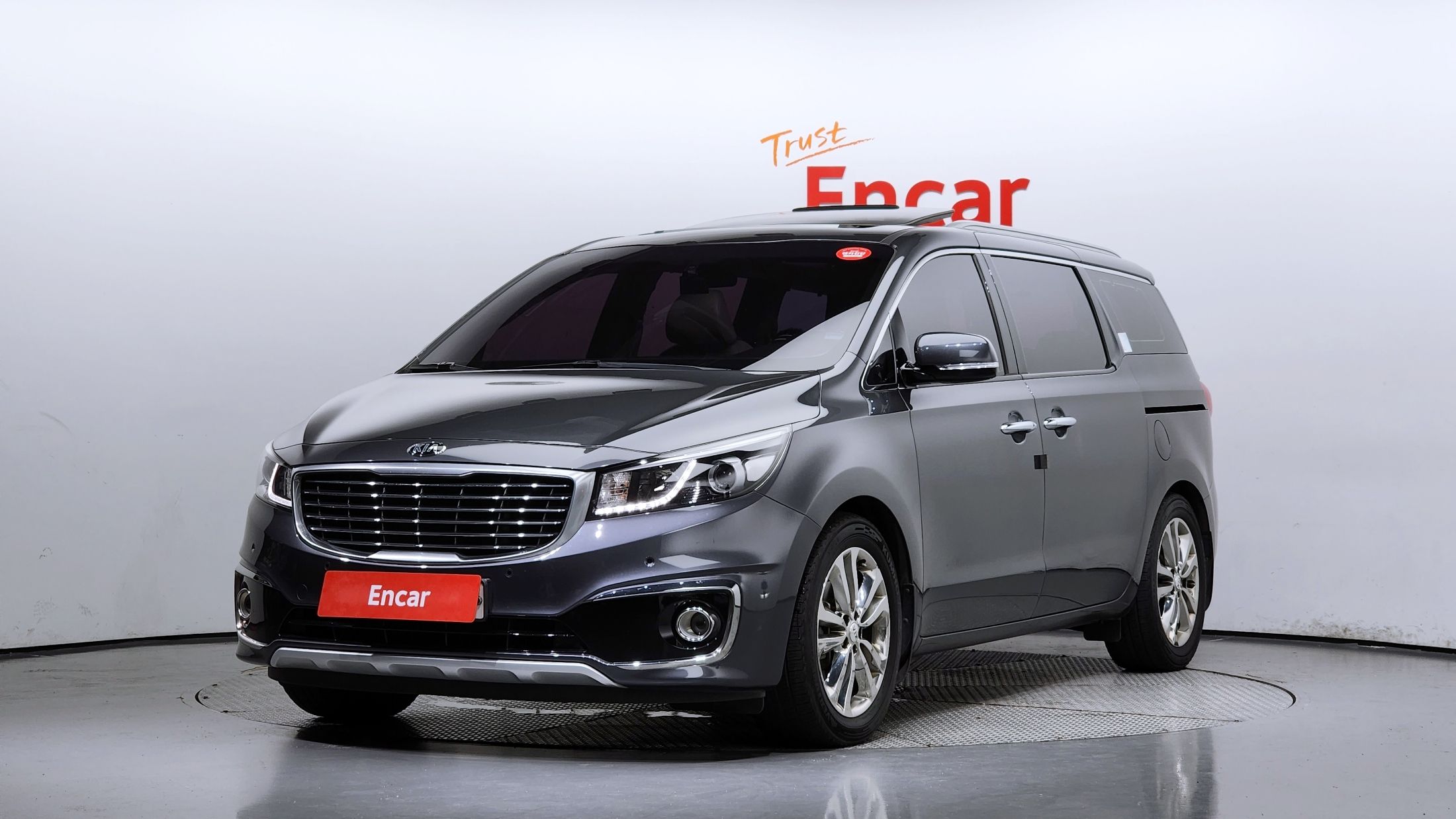 KIA CARNIVAL 2015