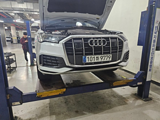 audi q7-4m