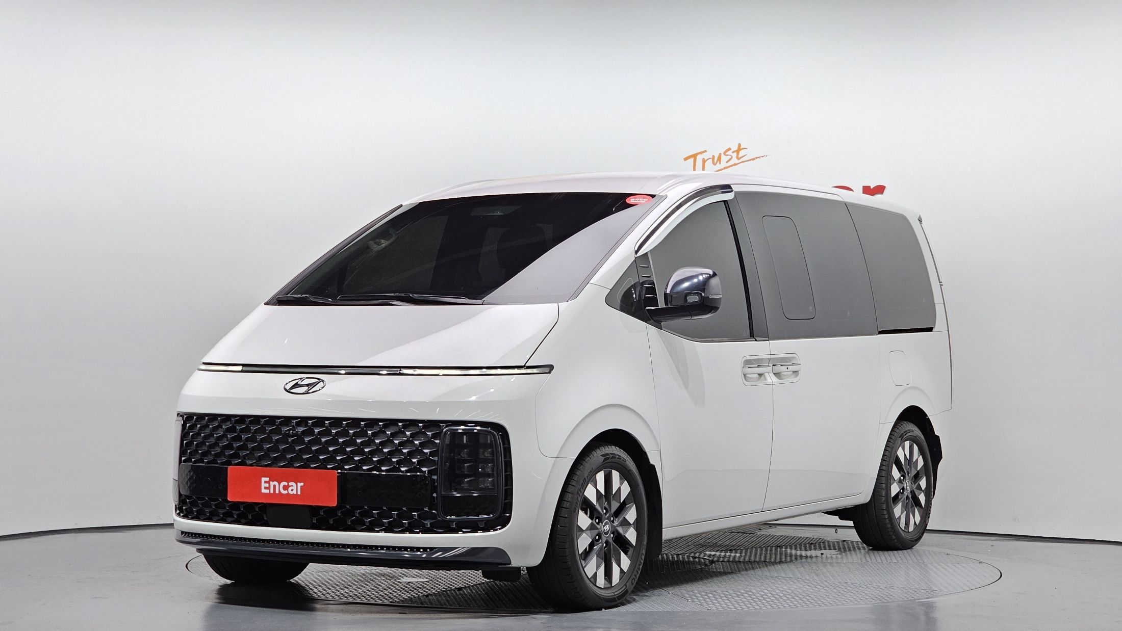 HYUNDAI STARIA 2023
