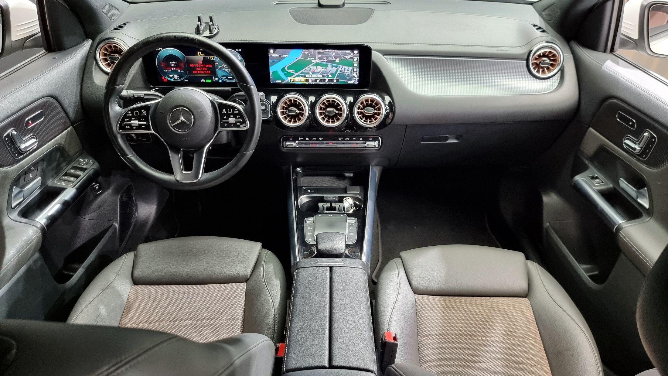 MERCEDES BENZ EQA H243