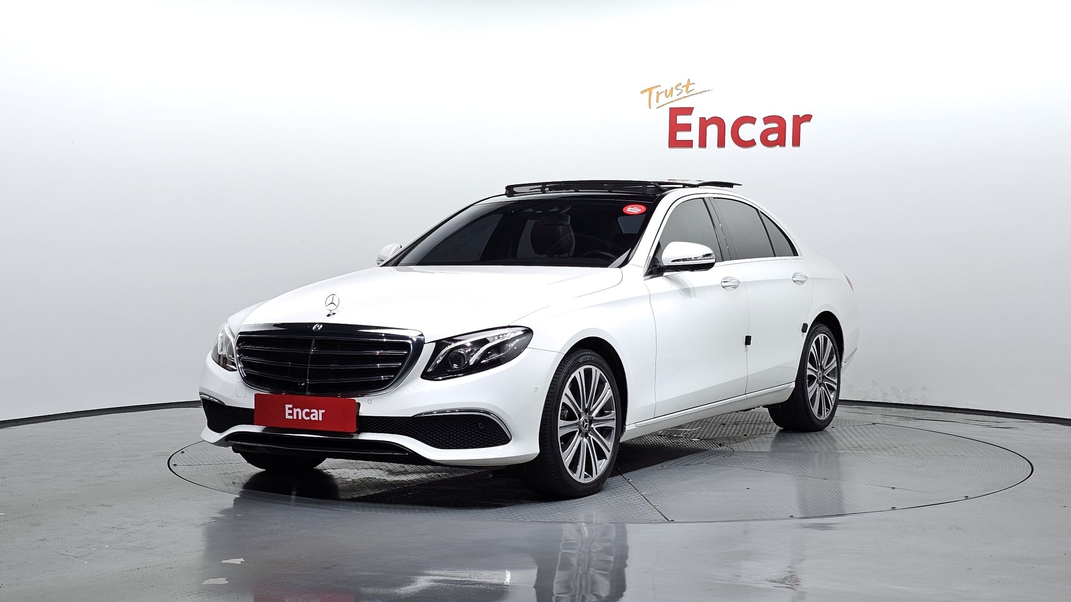 MERCEDES BENZ E-CLASS W213 2018