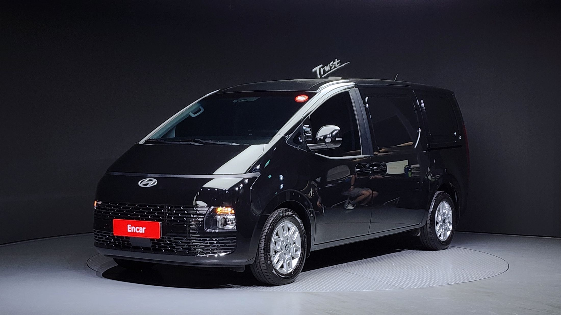 HYUNDAI STARIA 2024