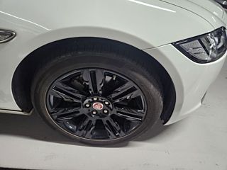 JAGUAR XF X260 2016