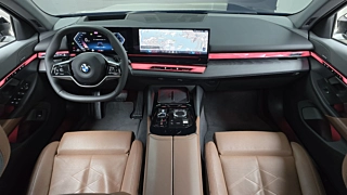 BMW 5-SERIES G60 2023