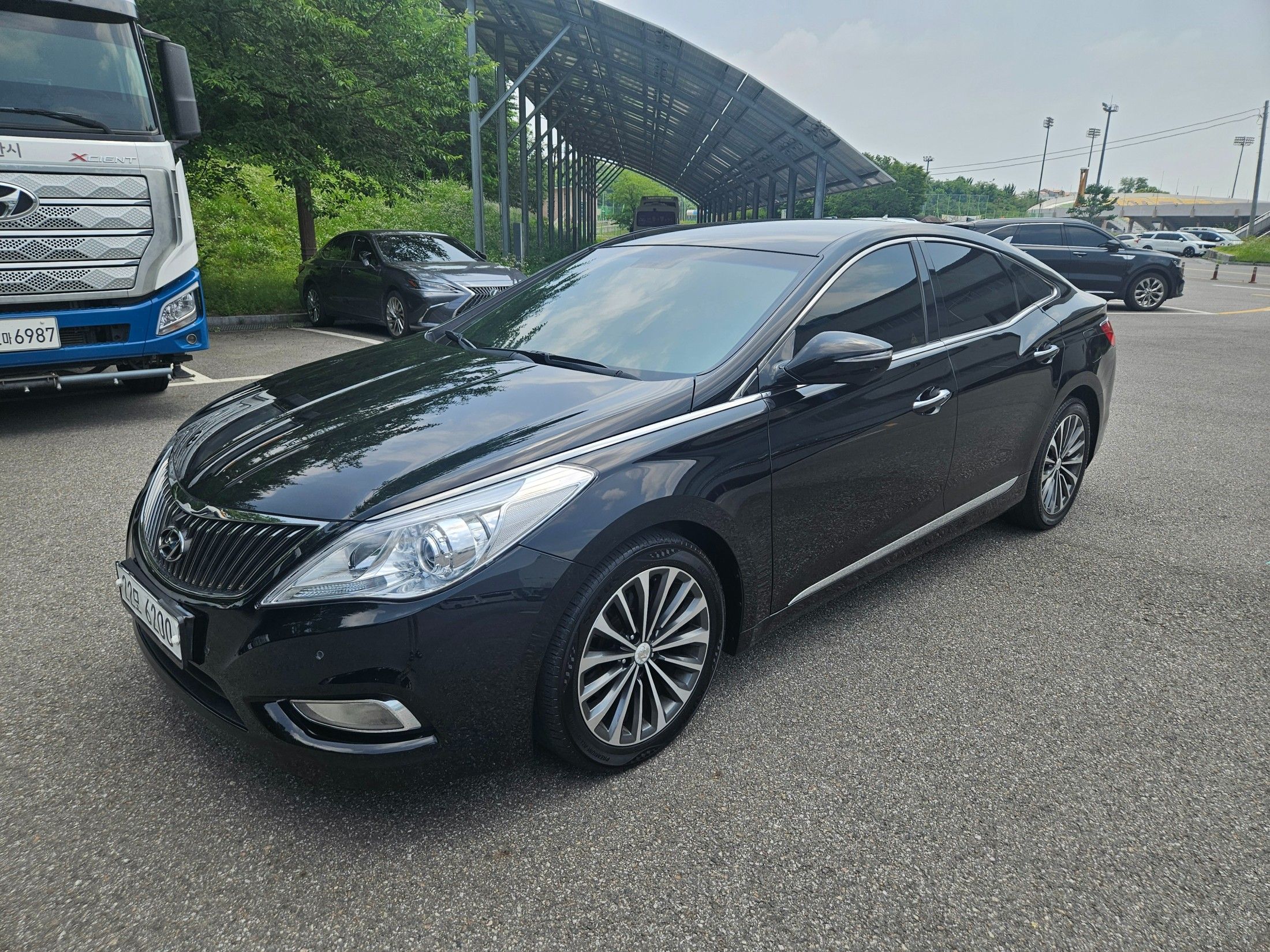 HYUNDAI GRANDEUR HG 2013
