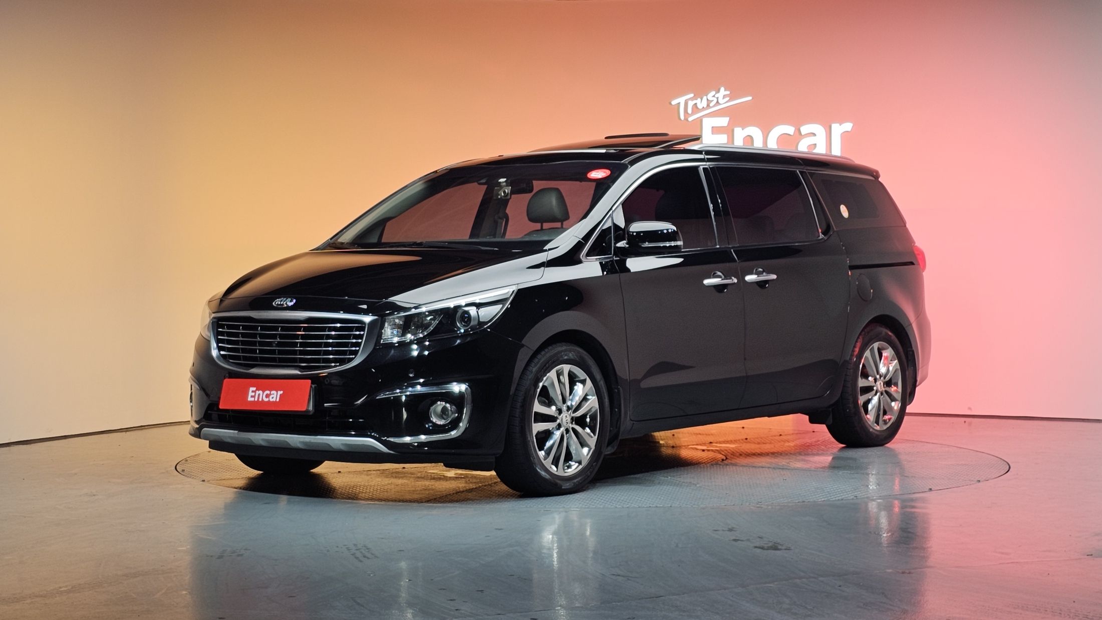 KIA CARNIVAL 2015