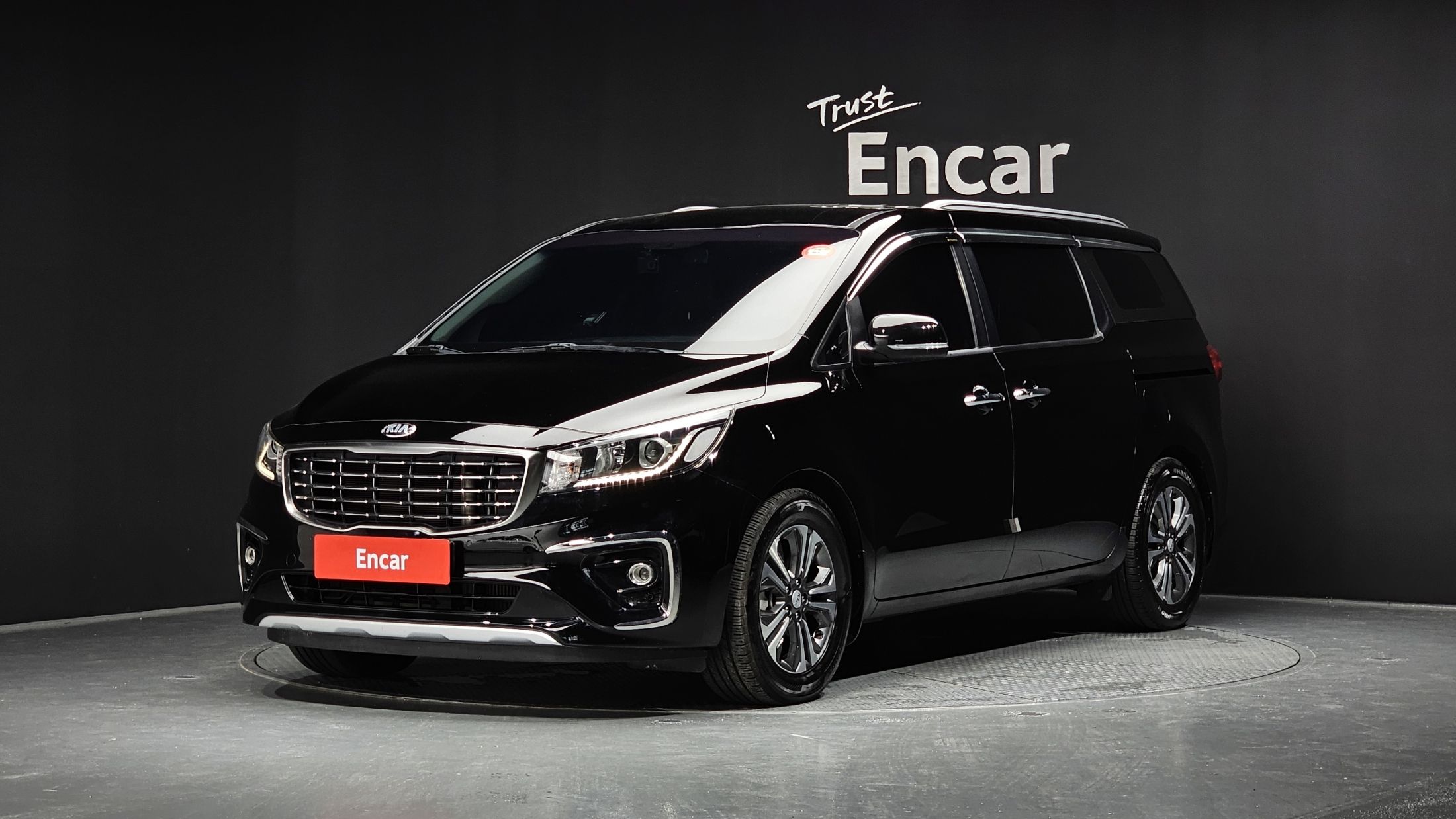 KIA CARNIVAL 2018