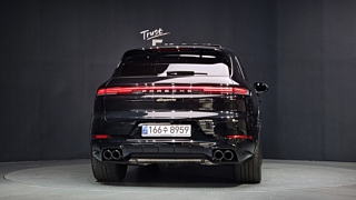 PORSCHE CAYENNE PO536 2025