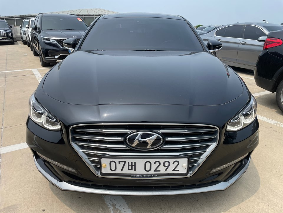 HYUNDAI GRANDEUR IG 2016