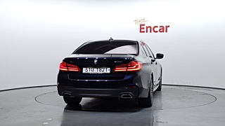 BMW 5-SERIES G30 2019
