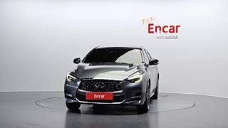 Заказать INFINITI Q30