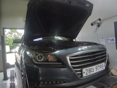 HYUNDAI GENESIS DH 2015