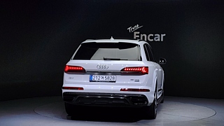 AUDI Q7 4M 2022