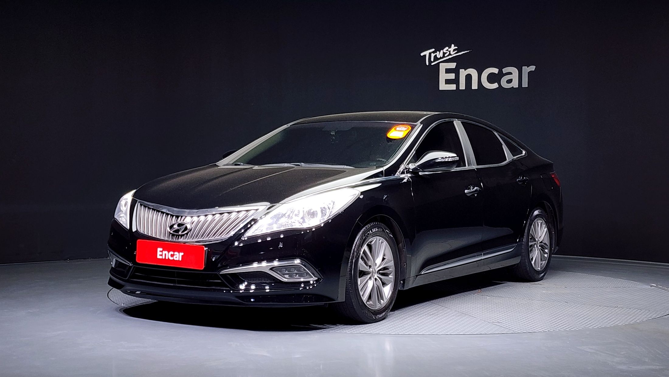 HYUNDAI GRANDEUR HG 2015