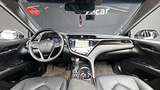 TOYOTA CAMRY XV70 2018