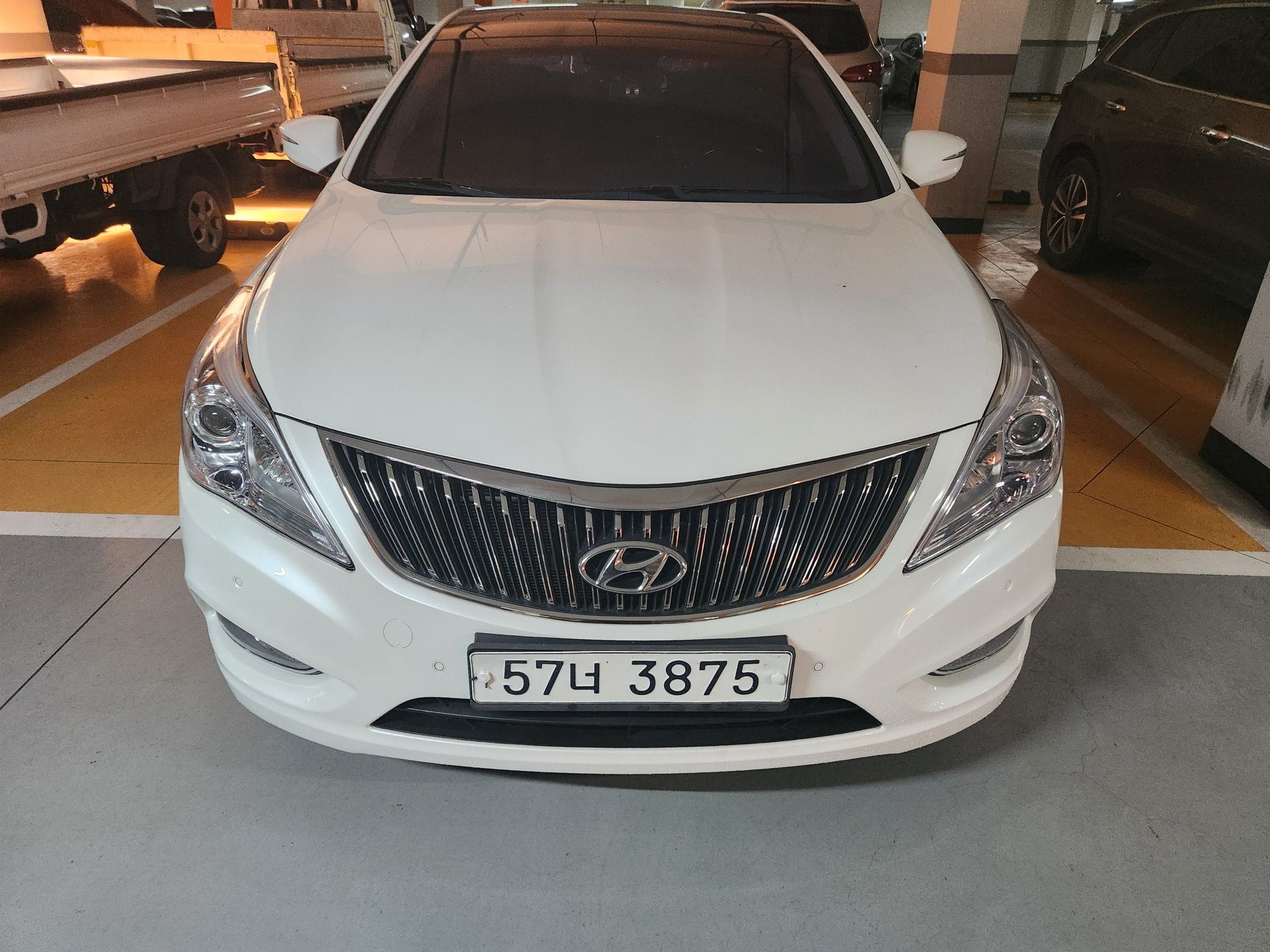 HYUNDAI GRANDEUR HG 2014