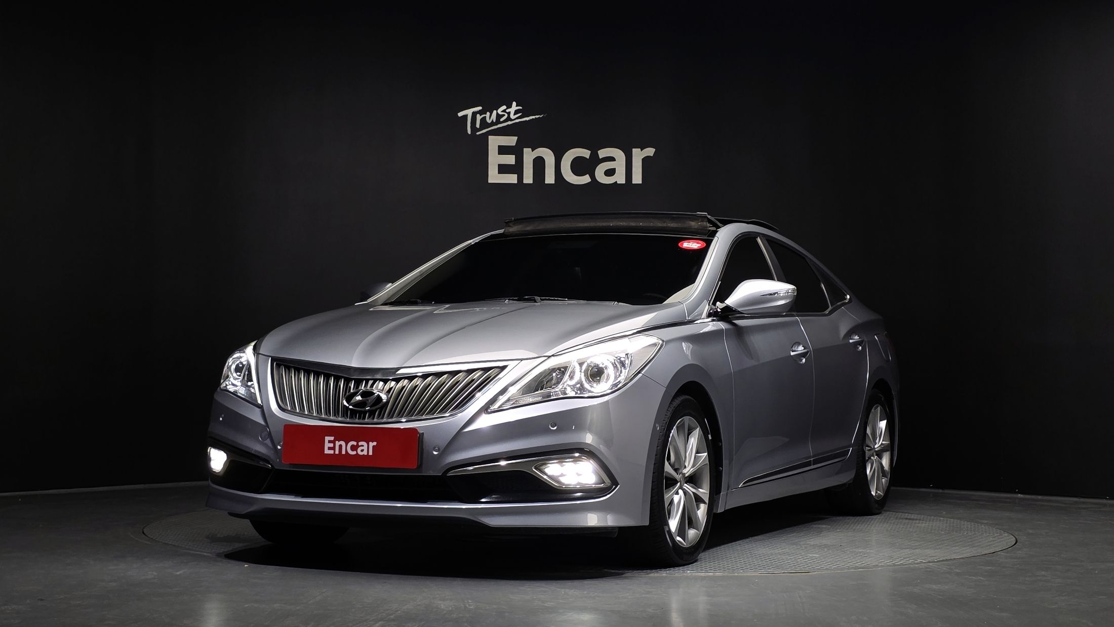HYUNDAI GRANDEUR HG 2015