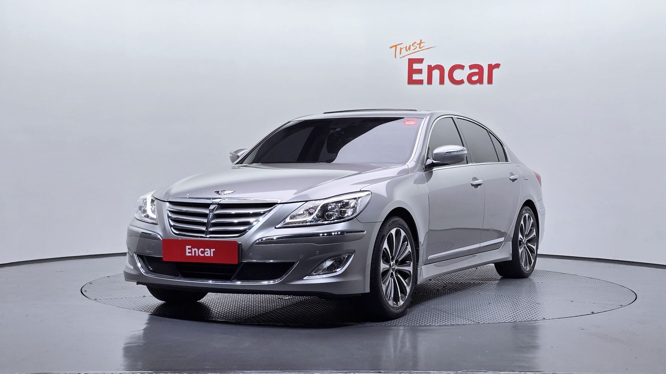 HYUNDAI GENESIS 2012