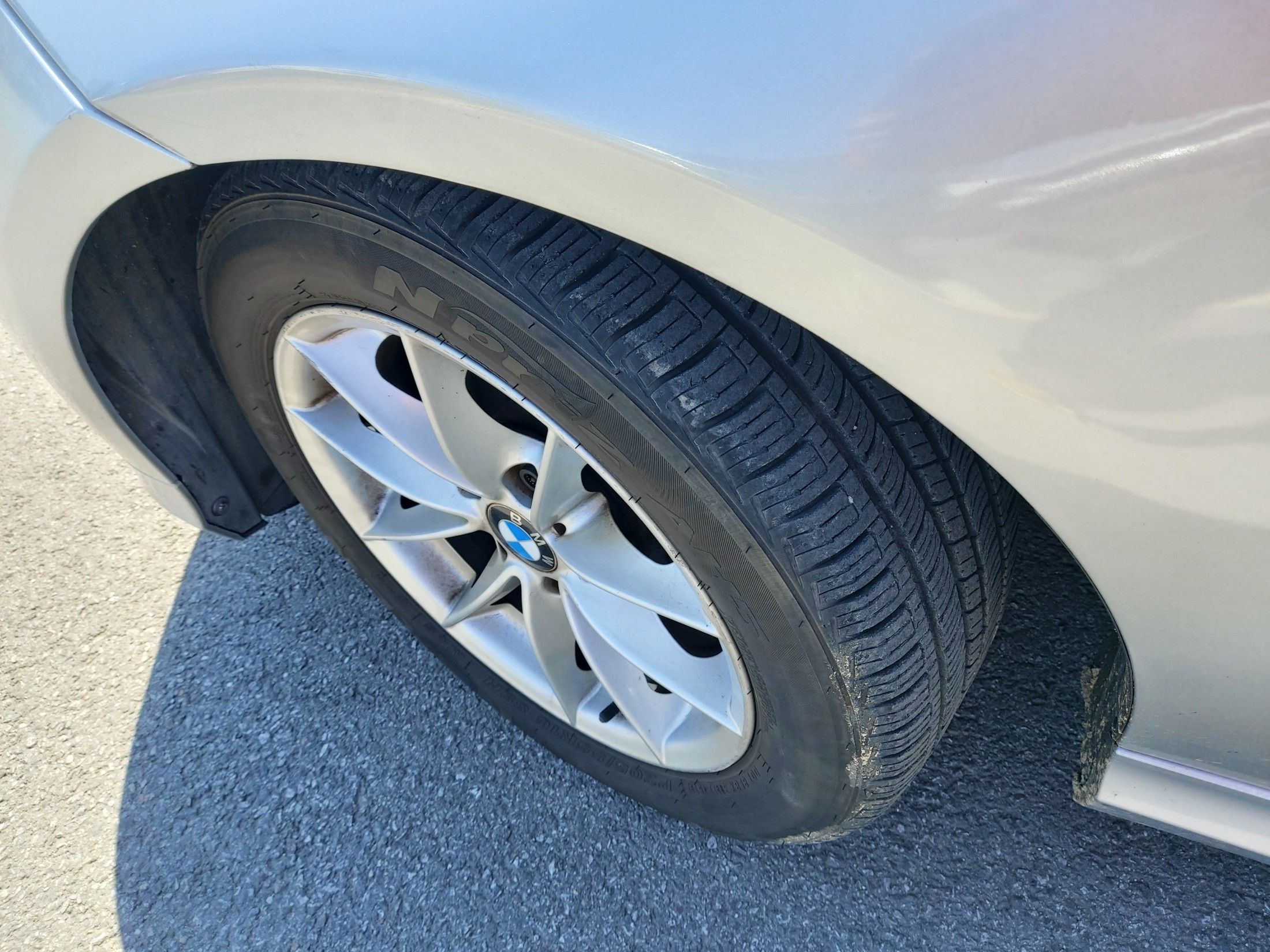 BMW 3-SERIES E90 2011